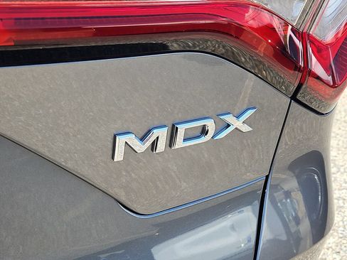 Used 2024 Acura MDX SH-AWD image 12