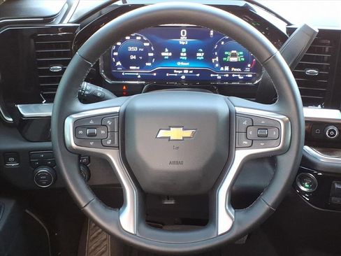 Used 2025 Chevrolet Silverado 2500 LT w/ Safety Package image 26