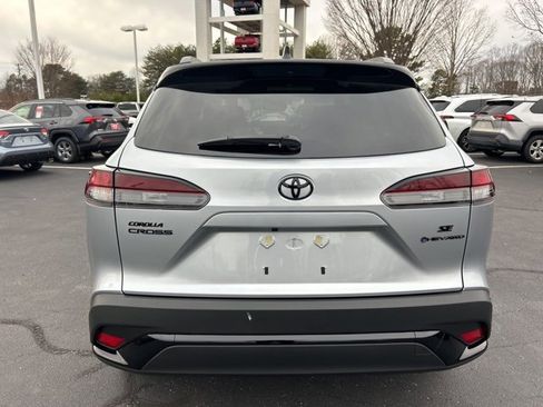 New 2026 Toyota Corolla Cross SE image 6