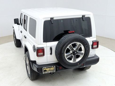 Used 2023 Jeep Wrangler Unlimited Sahara AWD/4WD image 17
