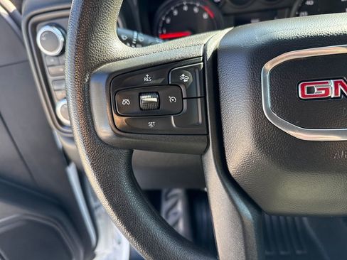 Used 2024 GMC Sierra 2500 Pro w/ Convenience Package image 16