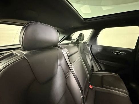 Used 2019 Volvo XC60 T5 R-Design w/ Protection Package FWD image 29