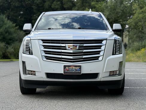 Used 2019 Cadillac Escalade Platinum AWD/4WD image 8