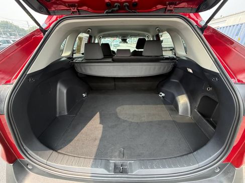 Used 2025 Toyota RAV4 XLE AWD/4WD image 26