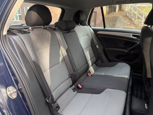 Used 2016 Volkswagen e-Golf SE w/ DC Fast Charging Package FWD image 33