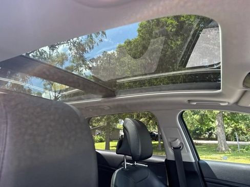 Used 2023 Kia Sportage SX AWD/4WD image 19