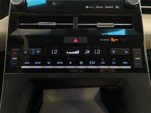 Used 2020 Toyota Avalon Limited w/ Advanced Safety Package FWD image 25