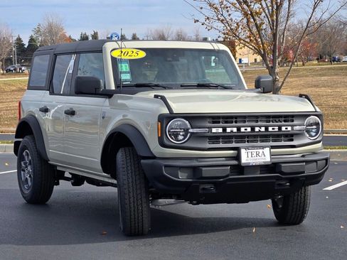 New 2025 Ford Bronco Big Bend image 3
