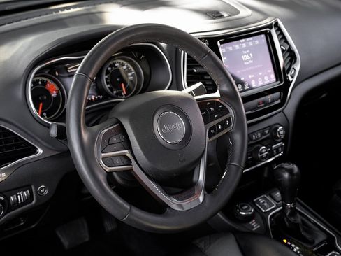 Used 2022 Jeep Cherokee Limited image 4