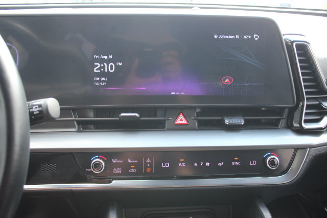 Used 2024 Kia Sportage EX AWD/4WD image 4