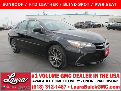 Used 2017 Toyota Camry XSE image 1