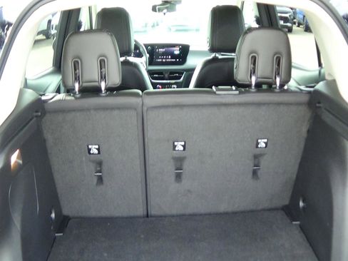 Used 2025 Buick Encore GX Preferred FWD image 11
