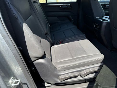 Used 2025 Chevrolet Suburban Z71 AWD/4WD image 5