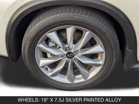 Used 2021 INFINITI QX50 Essential w/ Convenience Package image 11