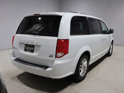 Used 2019 Dodge Grand Caravan SXT w/ Driver Convenience Group FWD image 2