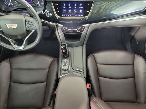 Certified 2024 Cadillac XT6 Premium Luxury w/ Technology Package FWD image 16
