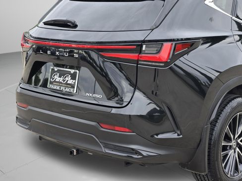 Used 2024 Lexus NX 250 FWD w/ Towing Package (2000 Lbs) image 39