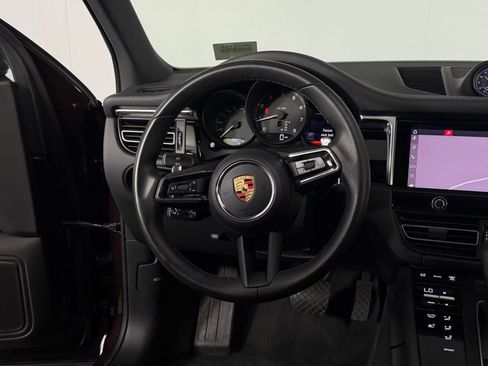 Used 2024 Porsche Macan AWD/4WD image 15