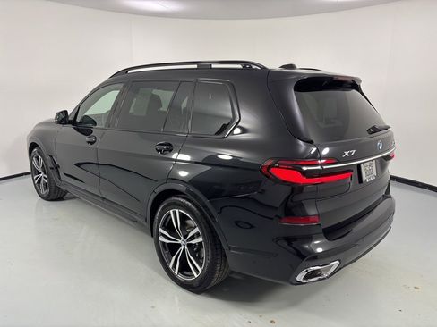 Certified 2025 BMW X7 xDrive40i w/ M Sport Package image 5