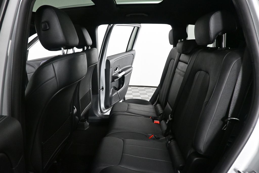 Certified 2023 Mercedes-Benz GLB 250 4MATIC image 19