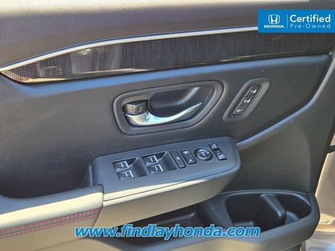 Certified 2025 Honda Pilot Black Edition image 24