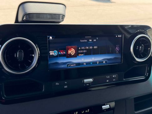 New 2025 Mercedes-Benz Sprinter 2500 image 21