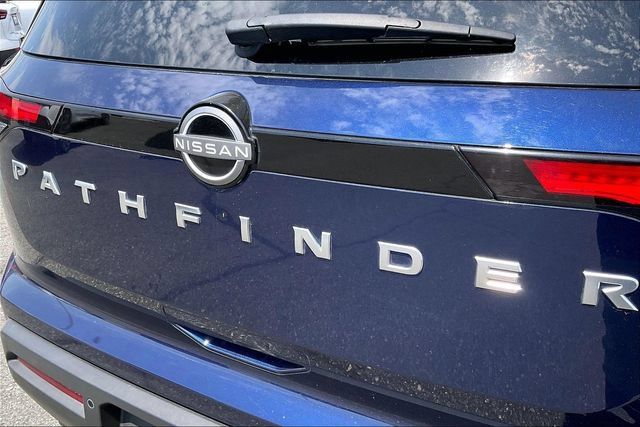 Certified 2025 Nissan Pathfinder SV AWD/4WD image 31