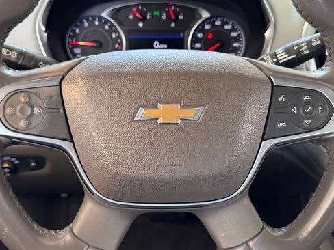 Used 2020 Chevrolet Traverse LT FWD image 6