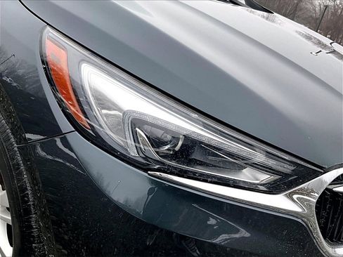 Used 2019 Buick Enclave Essence image 27