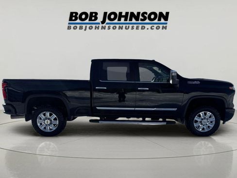 Used 2024 Chevrolet Silverado 3500 High Country w/ High Country Premium Package image 10