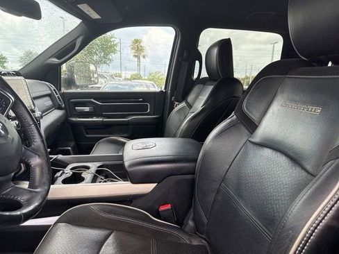 Used 2019 RAM 2500 Laramie w/ Night Edition AWD/4WD image 10
