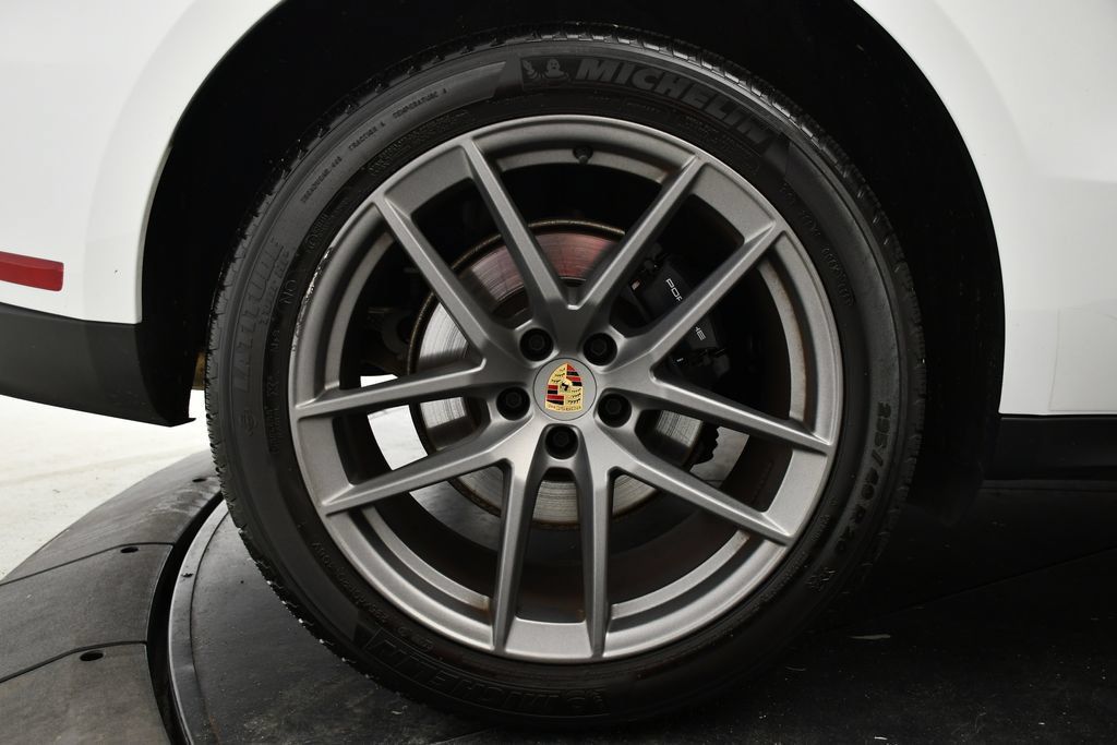 Certified 2023 Porsche Macan AWD/4WD image 15
