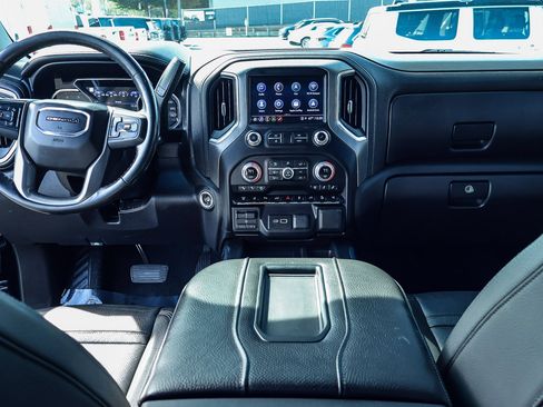 Used 2021 GMC Sierra 3500 Denali w/ Denali Black Diamond Edition image 9