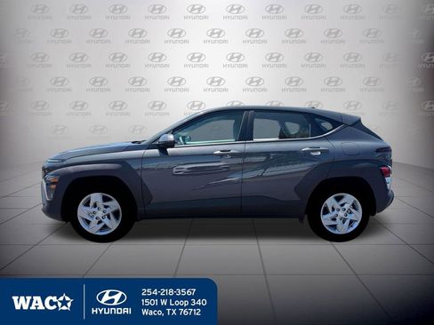 Used 2026 Hyundai Kona SE image 3