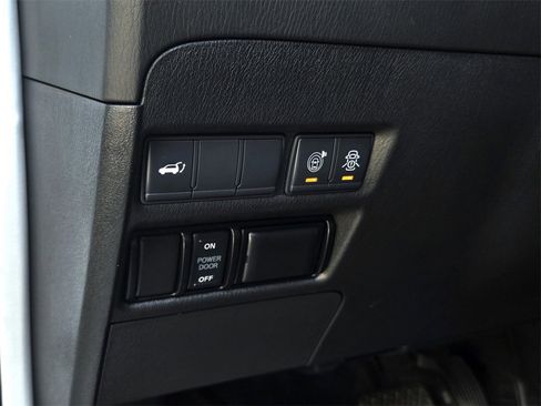 Used 2020 Nissan Armada SL w/ Premium Package image 19