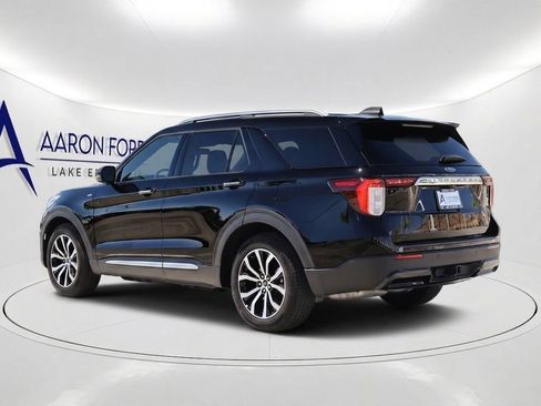 Used 2025 Ford Explorer ST-Line w/ Premium Package RWD image 5