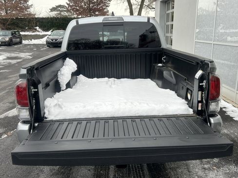 Used 2023 Toyota Tacoma TRD Sport image 12