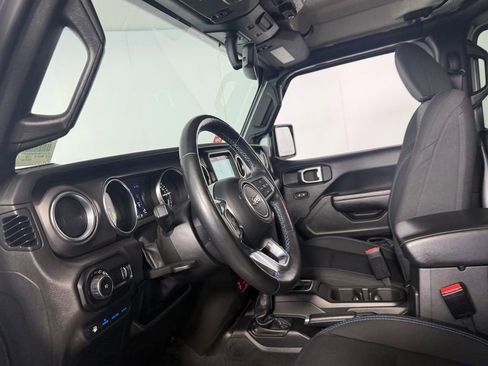 Used 2023 Jeep Wrangler Unlimited Rubicon 4xe w/ Cold Weather Group AWD/4WD image 27