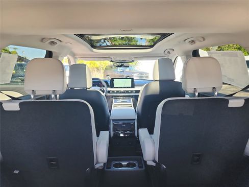 New 2026 Lincoln Aviator 2WD image 24