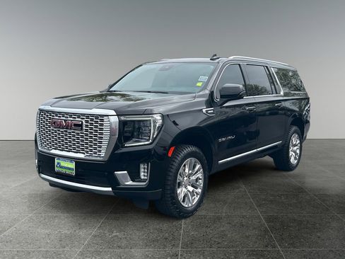 Used 2024 GMC Yukon XL Denali w/ Max Trailering Package AWD/4WD image 3