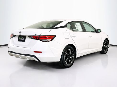 Used 2024 Nissan Sentra SV FWD image 9
