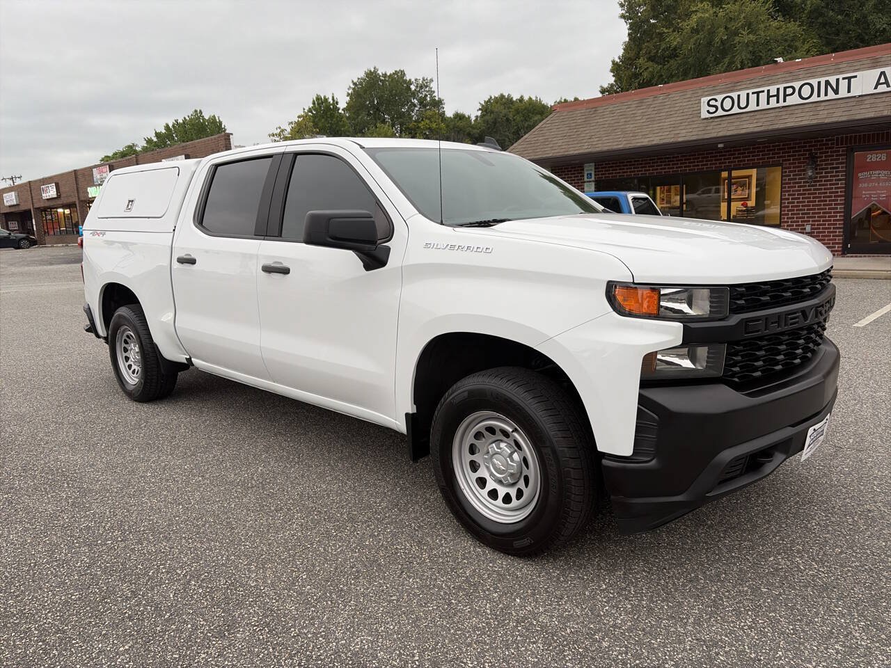 Used 2021 Chevrolet Silverado 1500 W/T w/ WT Value Package AWD/4WD image 3