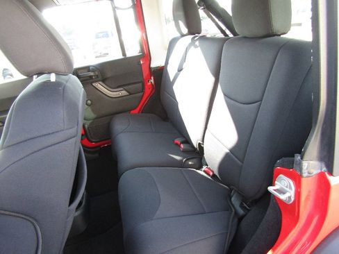 Used 2017 Jeep Wrangler Unlimited Sport w/ Max Tow Package image 12