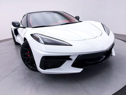 Used 2024 Chevrolet Corvette Stingray Premium Conv w/ Battery Protection Package RWD image 4
