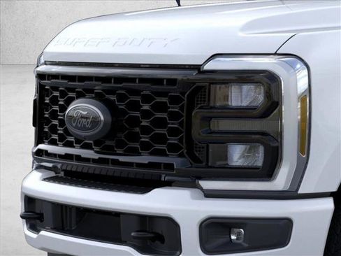 New 2026 Ford F350 Lariat w/ Black Appearance Package AWD/4WD image 17