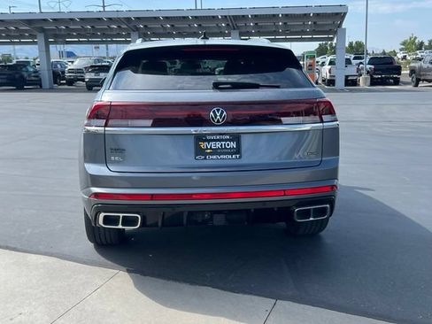 Used 2025 Volkswagen Atlas Cross Sport SEL Premium R-Line AWD/4WD image 4