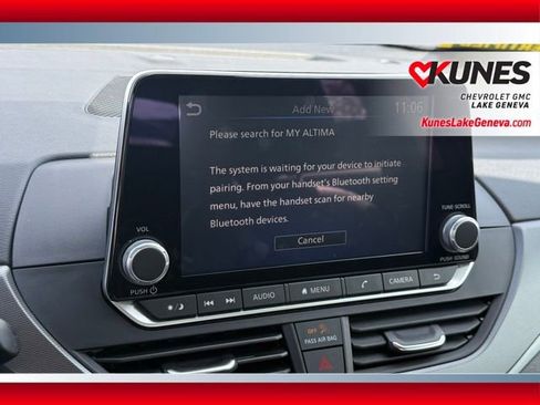 Used 2024 Nissan Altima 2.5 SR FWD image 32