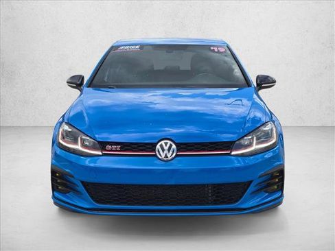 Used 2019 Volkswagen Golf 4-Door FWD image 2