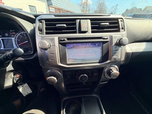 Used 2016 Toyota 4Runner SR5 Premium RWD image 21