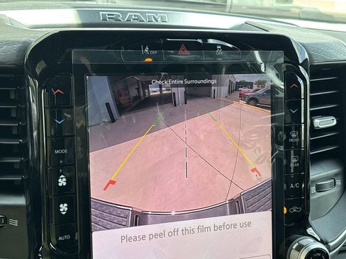 New 2026 RAM 3500 Laramie AWD/4WD image 21